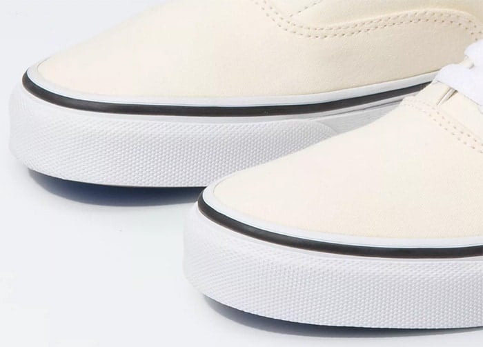 Vans shoes toes should slightly face upward