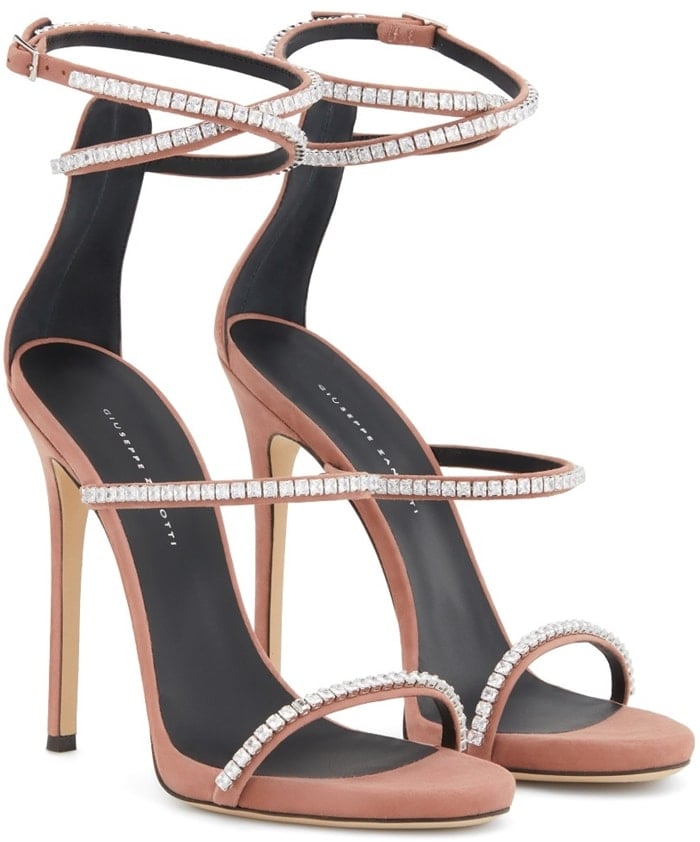 These high-heel, vintage pink suede sandals come with a thin plateau and are characterized by three thin bands, embellished by a crystal-studded chain