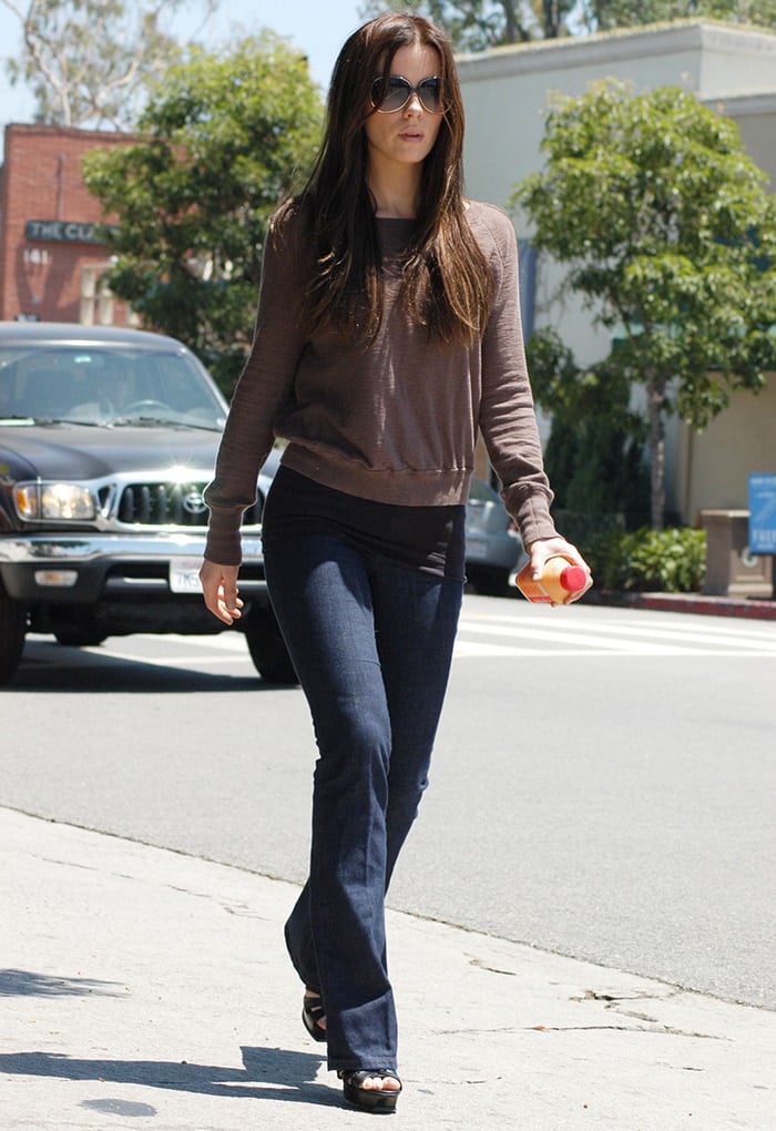 Kate Beckinsale out and about in Los Angeles on June 29, 2008