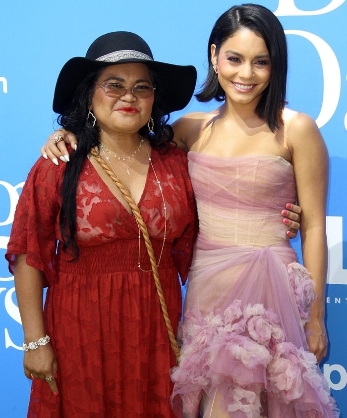 Vanessa Hudgens and her mother Gina Guangco-Hudgens