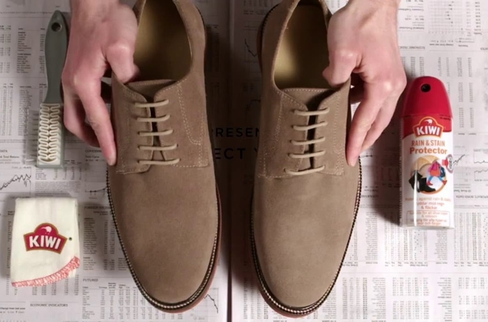 How To Clean Suede Shoes: 5 Tricks To Wash Sneakers at Home