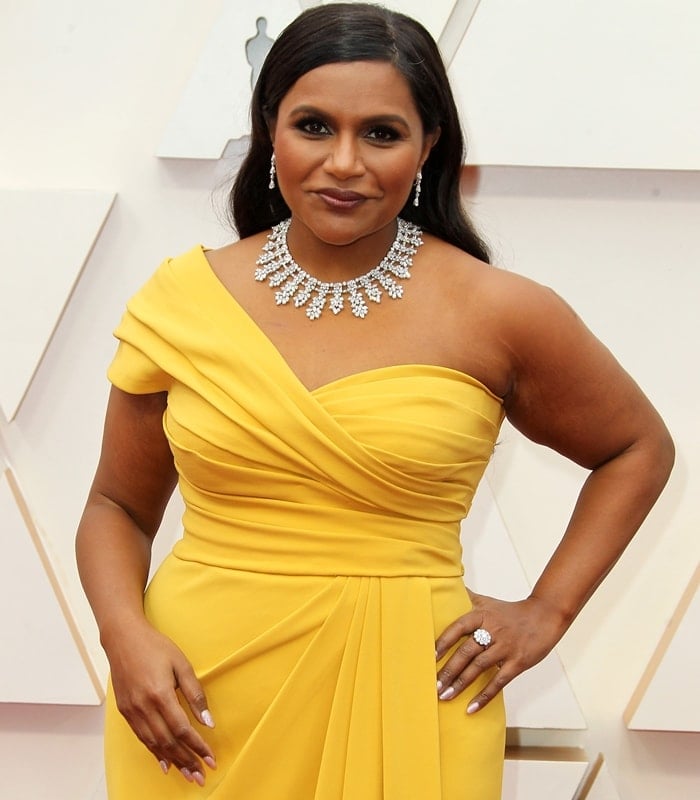 Mindy Kaling wore over $1 million worth of diamonds at the Oscars