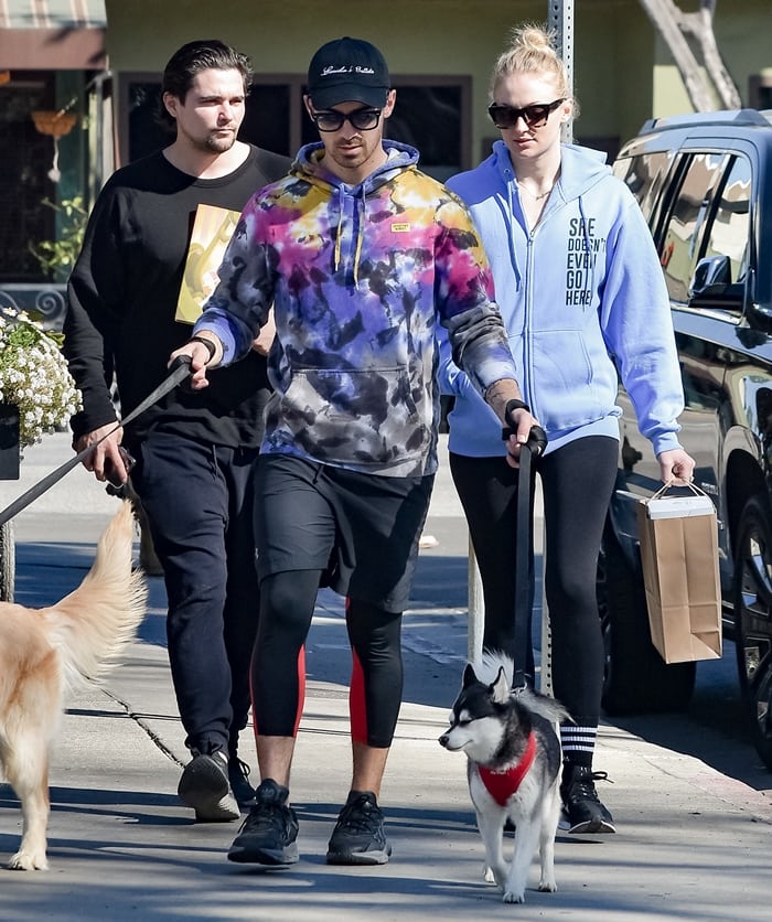 Sophie Turner and Joe Jonas take their dogs to breakfast