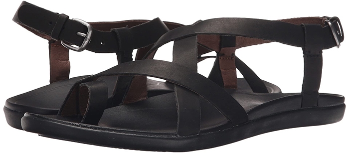 Add tread to trend with the stylish and comfortable OluKai Upena sandal