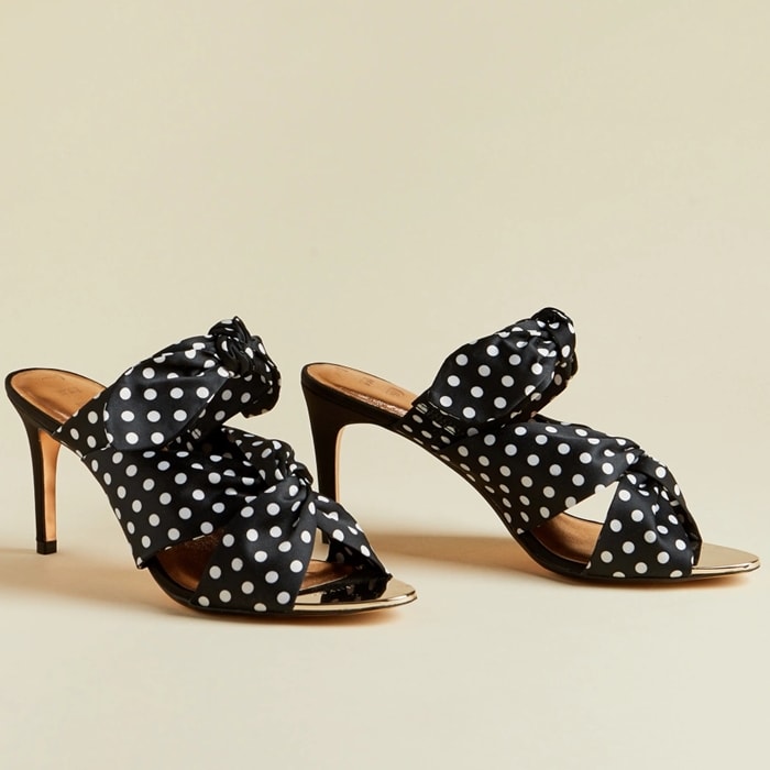 These Seranad stiletto sandals are crafted with a fabric upper, and feature a vintage-inspired polka dot print and knotting details for an enhanced look