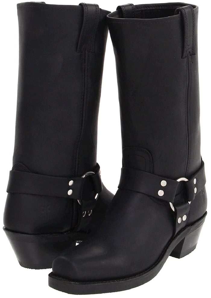 Flaunt your fabulous fashion know-how with these flattering Frye Harness 12R boots