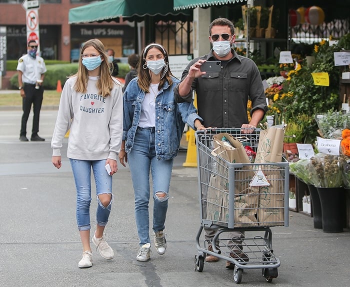 Ben Affleck takes girlfriend Ana de Armas and daughter Violet to Whole Foods Market in Brentwood, Los Angeles on June 5, 2020