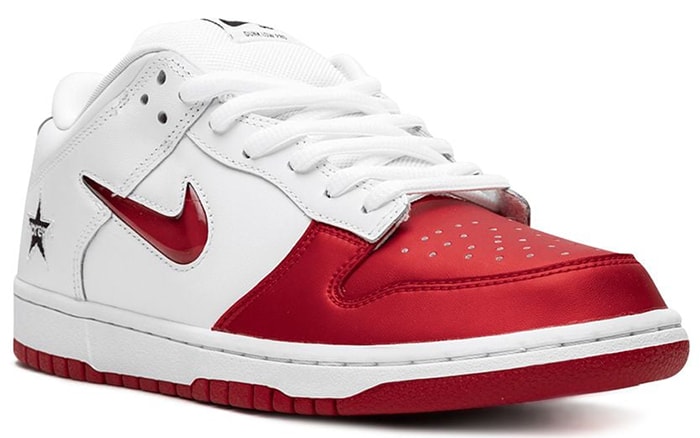 Nike x Supreme SB Dunk Low sneakers