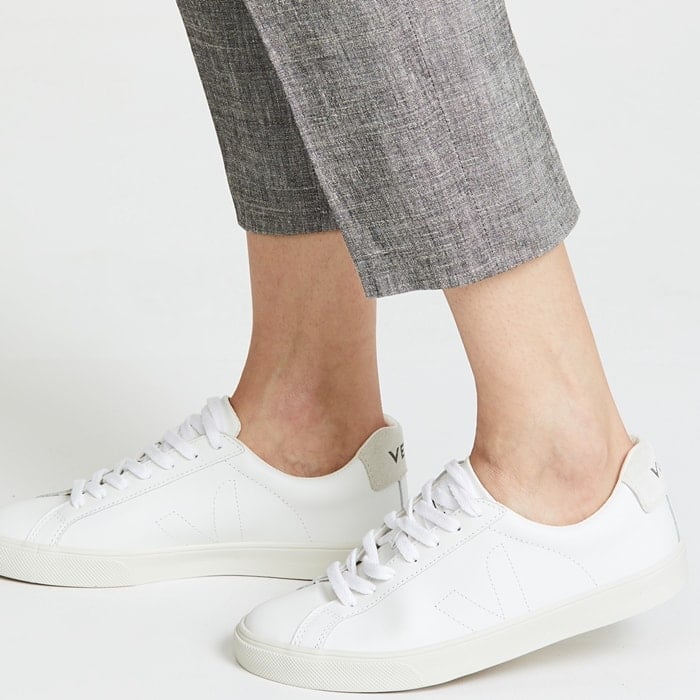 A clean-lined and minimalist style, these Veja sneakers are a guaranteed goes-with-everything pair