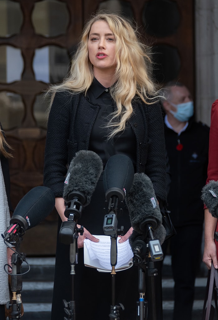 Amber Heard makes her final statement outside Royal Courts of Justice in London on July 28, 2020