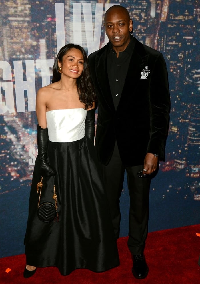 Elaine Chappelle and her husband Dave Chappelle walk the red carpet at the SNL 40th Anniversary Special