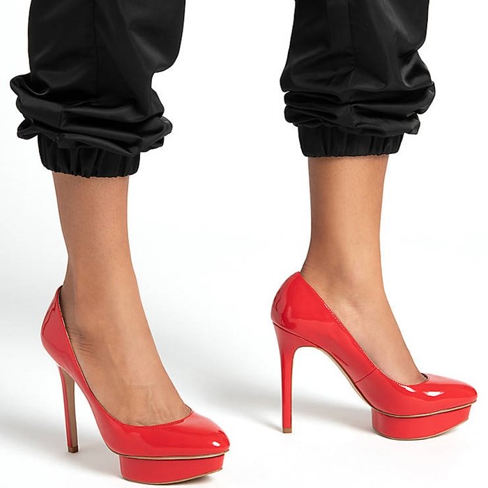 Strike a power pose in these JLO JENNIFER LOPEZ point-toe pumps