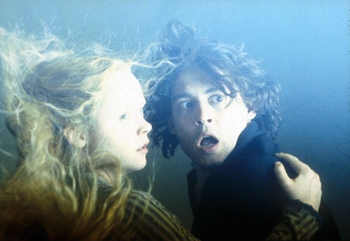 Johnny Depp and Christina Ricci in Sleepy Hollow, a 1999 American gothic supernatural horror film