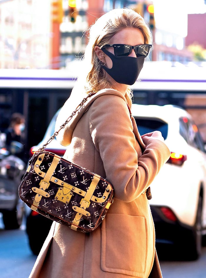 Nicky Hilton amps up her casual look with a Louis Vuitton handbag