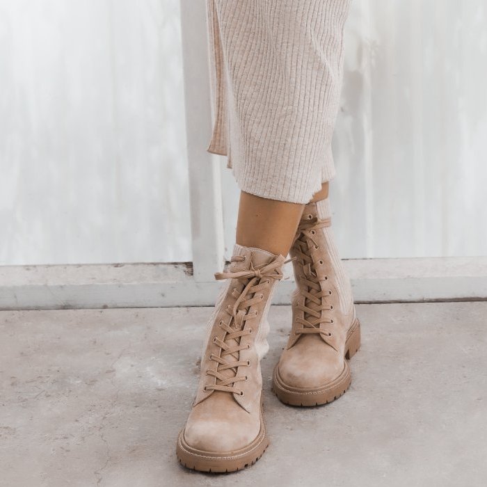 This ultra-comfortable pair of Sam Edelman lace-up boots are crafted from suede and feature soft, knit panels