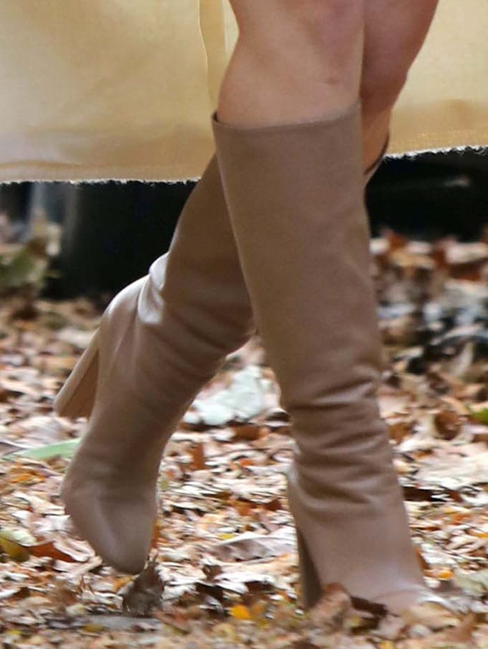 Hilary Duff completes her chic fall look with Gianvito Rossi boots