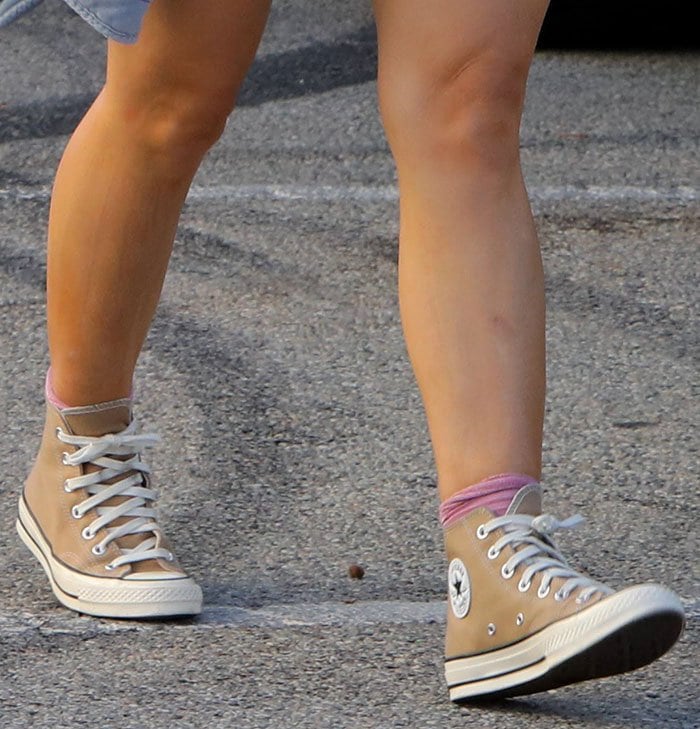Hilary Duff stays comfy in a pair of Converse high top sneakers
