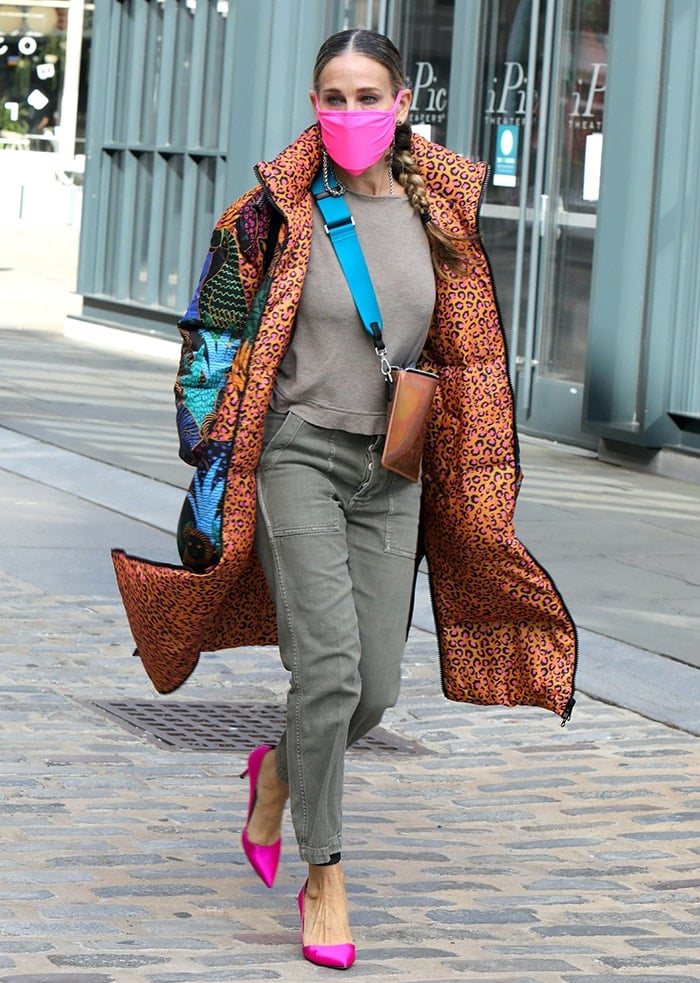 Sarah Jessica Parker visits her Seaport shoe store on November 19, 2020