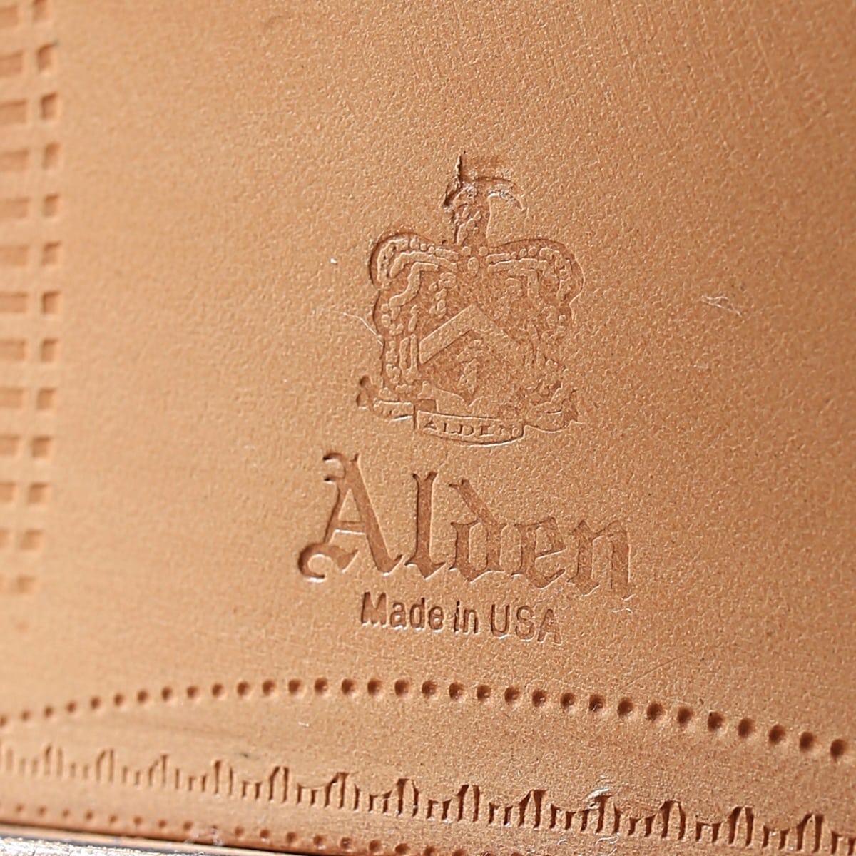 The only original shoe and bootmaker remaining in New England, Alden dress shoes have been made in the USA by skilled shoemakers in Middleborough, Massachusetts, since 1884
