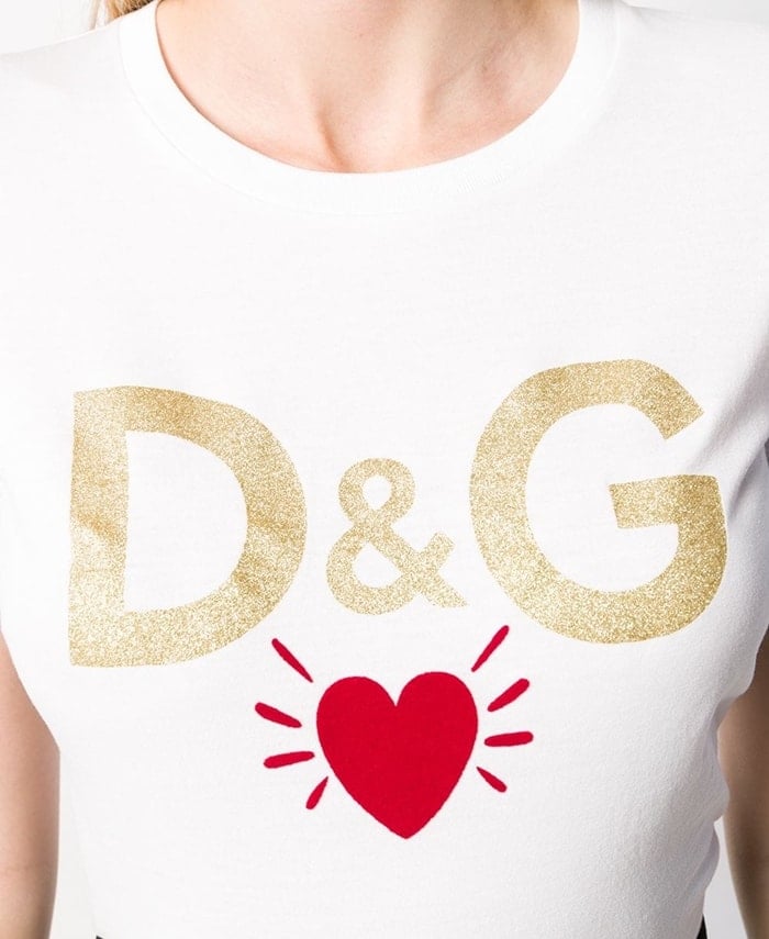 Authentic white cotton logo T-shirt from Dolce & Gabbana featuring a round neck, short sleeves, and a slim fit