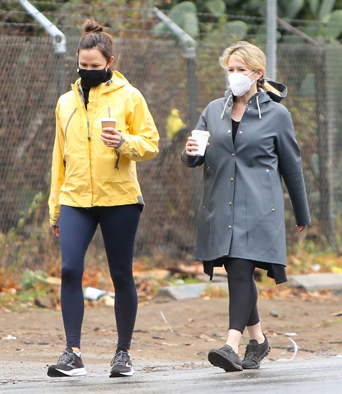 Jennifer Garner walking around Brentwood neighborhood with a friend on January 23, 2021