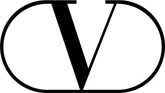 A pioneer in using logos within the design of his apparel, Valentino debuted the idea in his unforgettable 1968 Sala Bianca show in Florence