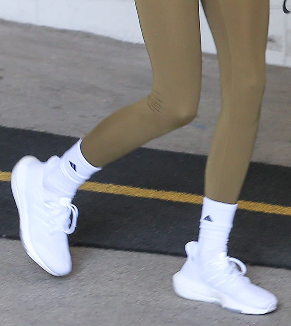 Kendall Jenner teams her workout outfit with Adidas Originals ZX 2K Flux Sneakers