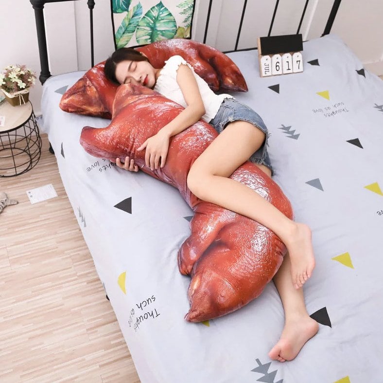 Pig body pillow sold on the American online e-commerce platform Wish