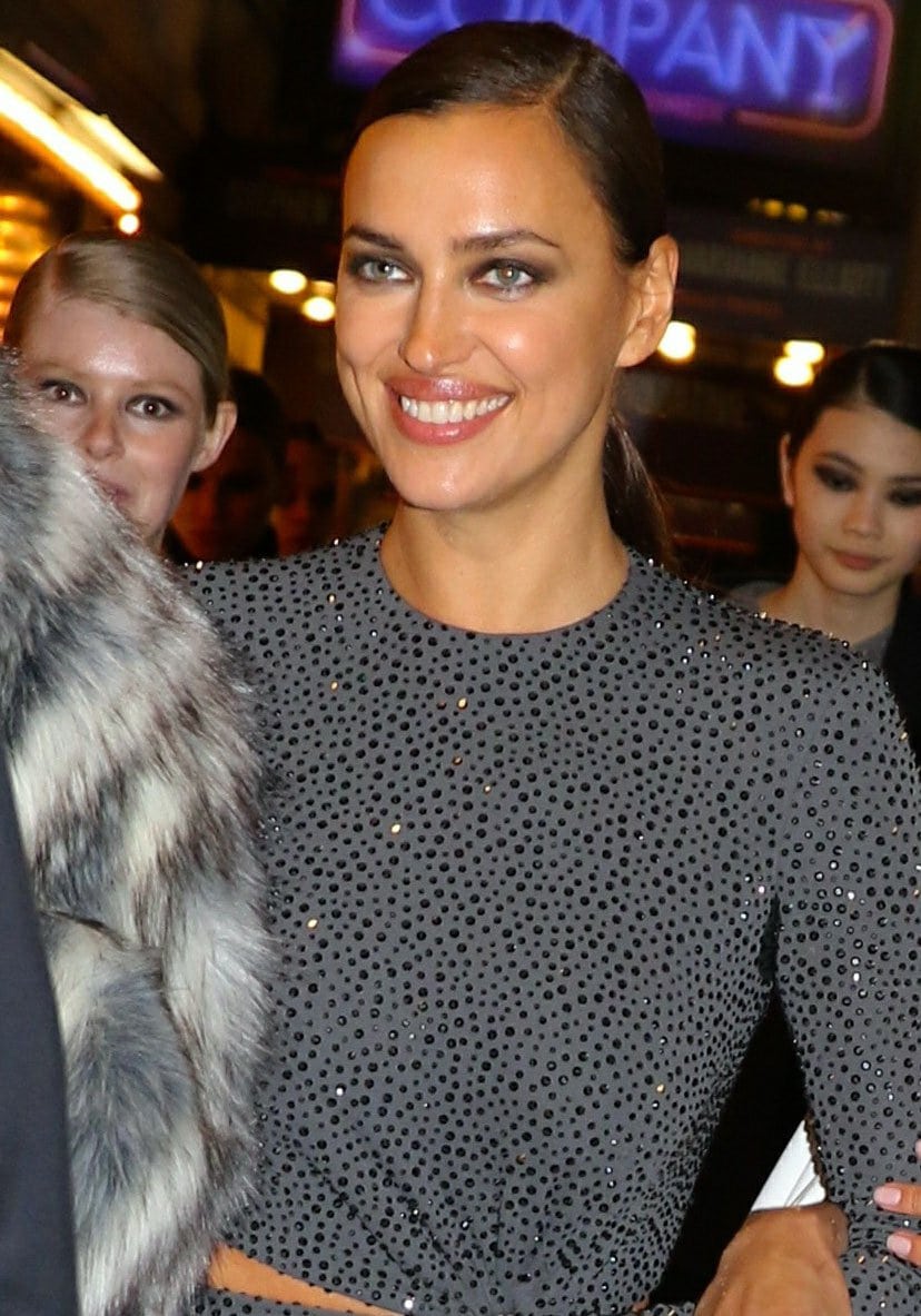 Irina Shayk looks fierce with smokey eye-makeup and side-parted ponytail