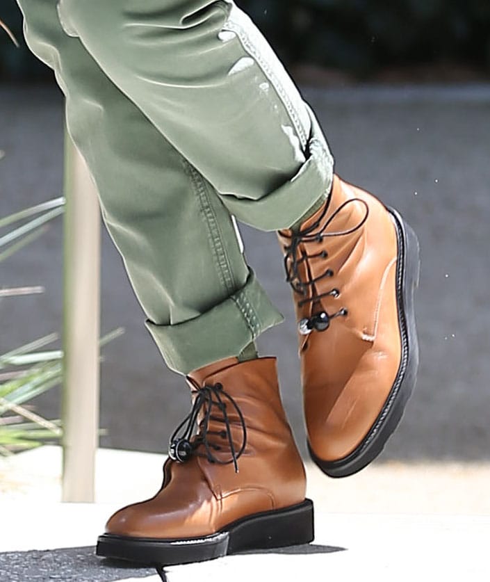 Jessica Alba finishes off her spring look with Dear Frances Park lace-up boots in tan color