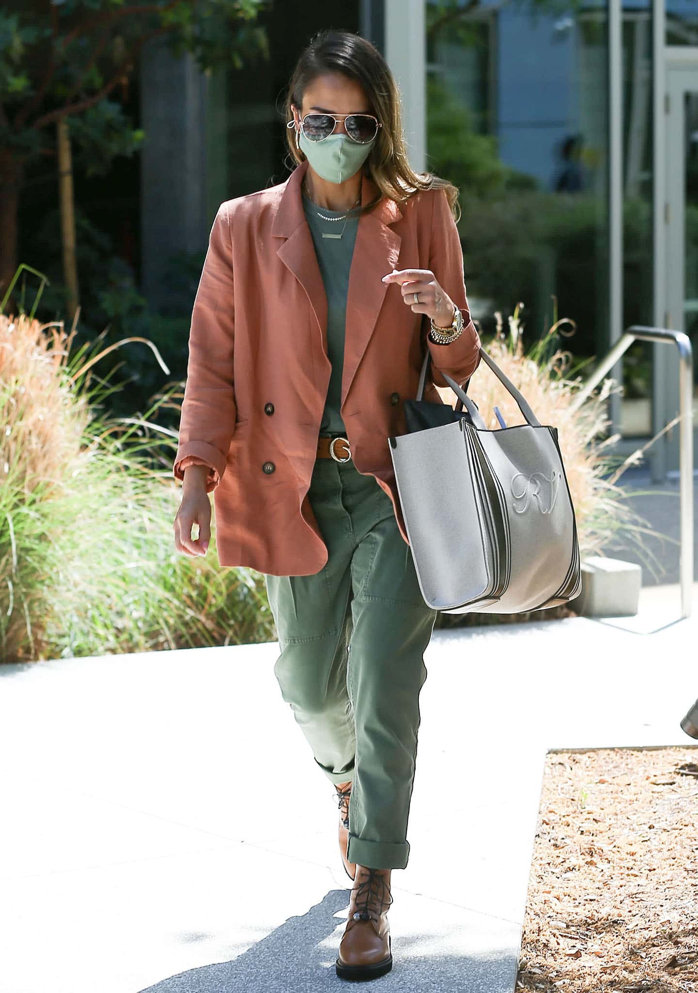 Jessica Alba goes to The Honest Company headquarters in Los Angeles on April 9, 2021