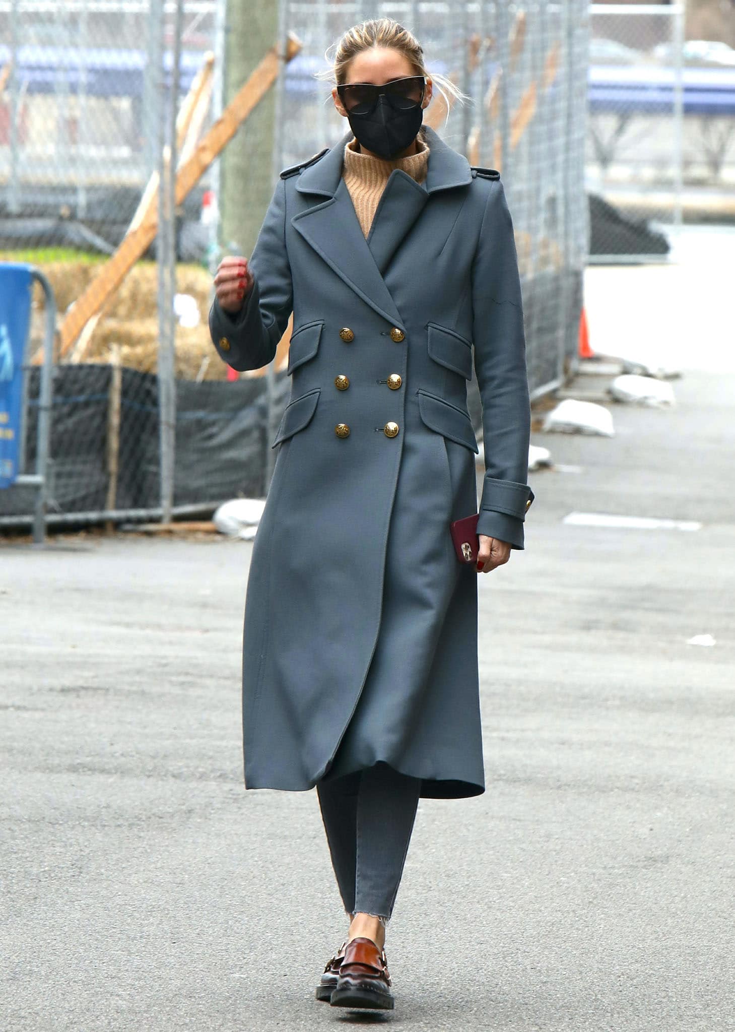 Olivia Palermo runs errands in luxurious Smythe Birkin coat and skinny jeans on April 4, 2021