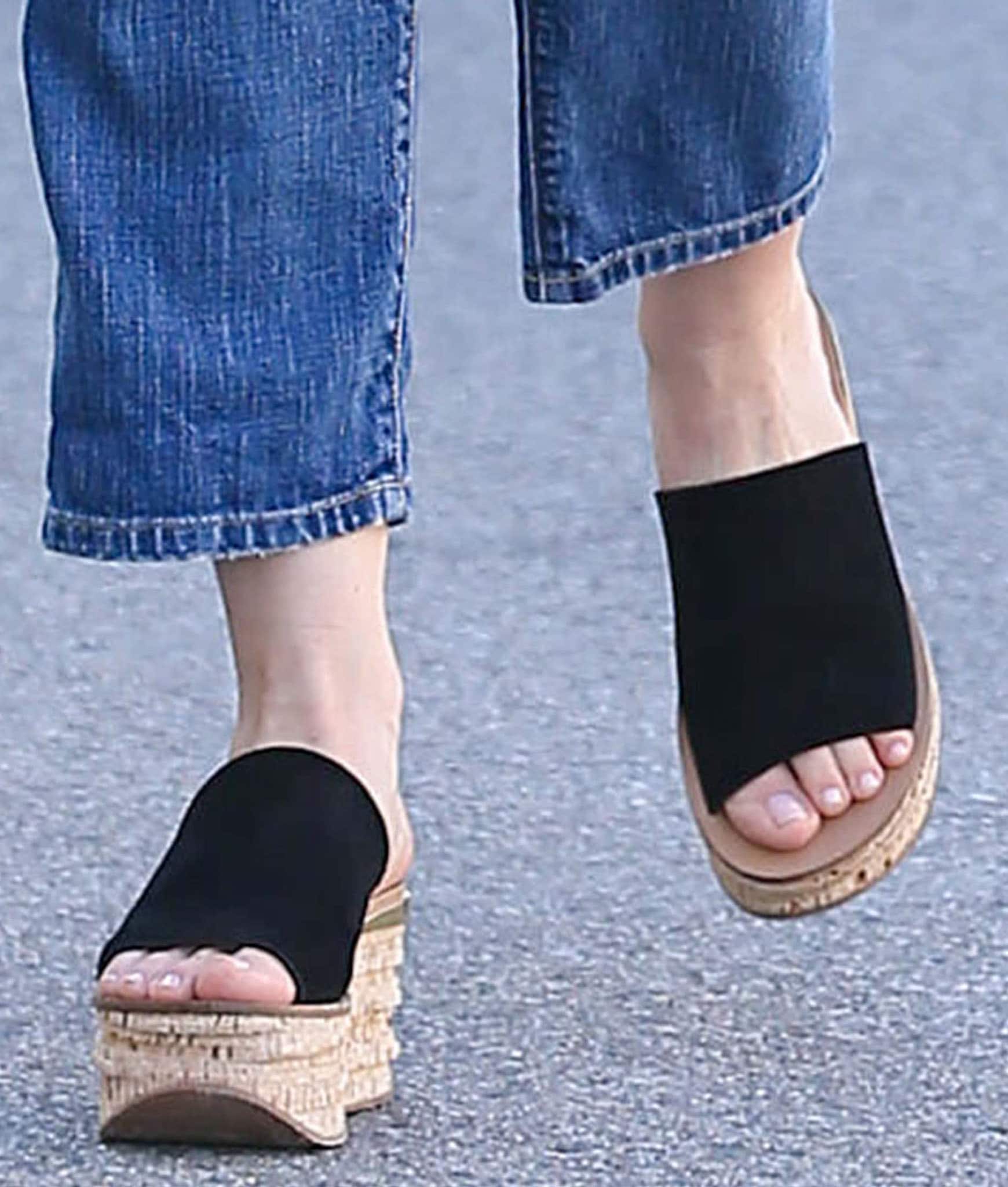 Sofia Vergara adds several inches to her height with Chloe's Camille cork wedge heels