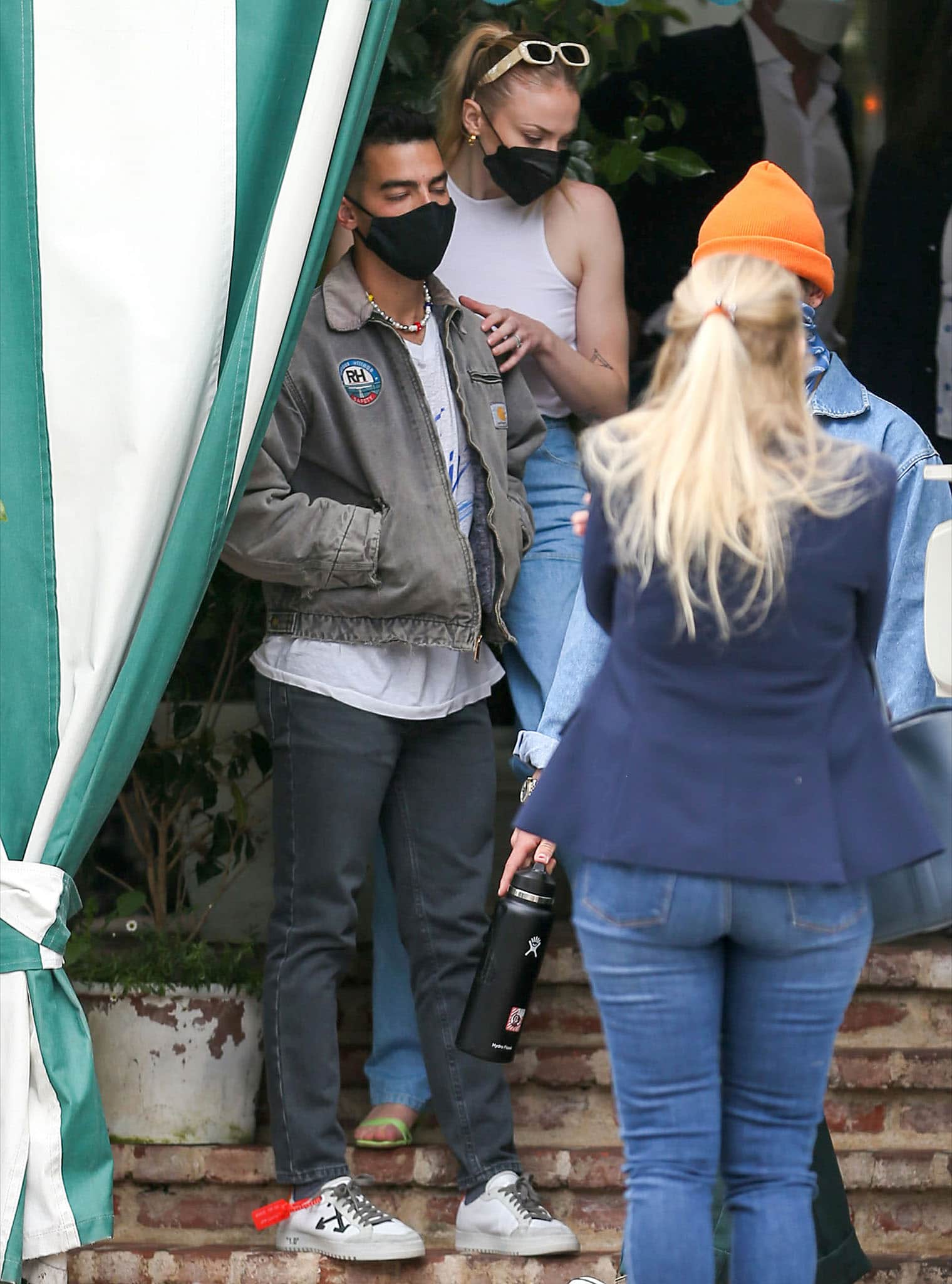 Joe Jonas and Sophie Turner grab lunch at San Vicente Bungalows in West Hollywood on April 21, 2021