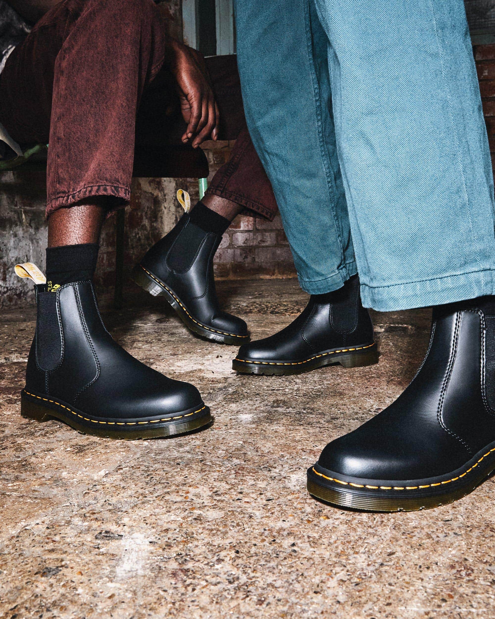 Buy > doc martin chelsea boots brown > in stock