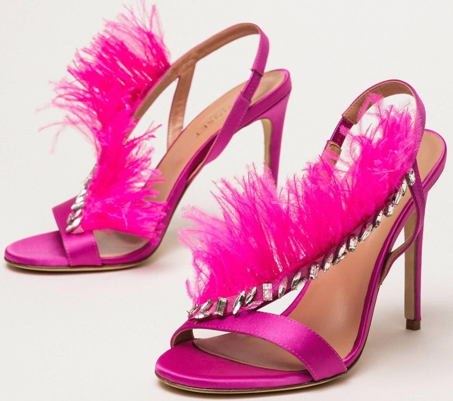 Pink satin Twinset sandals with feathers, ankle strap, and leather sole