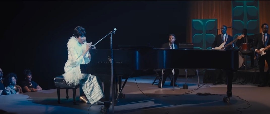 Jennifer Hudson plays piano and does her own singing as Aretha Franklin in Respect