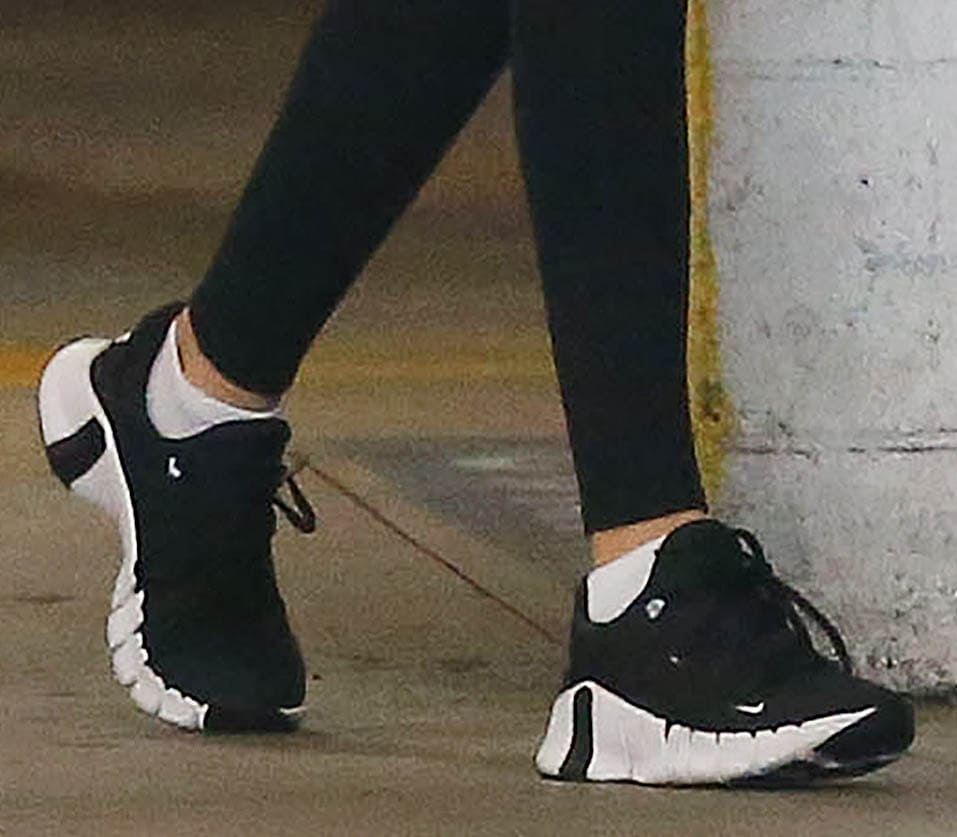 Kaia Gerber teams her athleisure with Nike Free Metcon 4 shoes