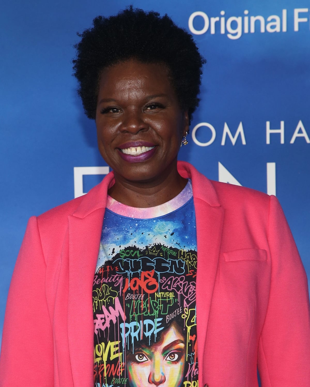 Leslie Jones claims she's not gay but that she'd get a lot of women if she were lesbian