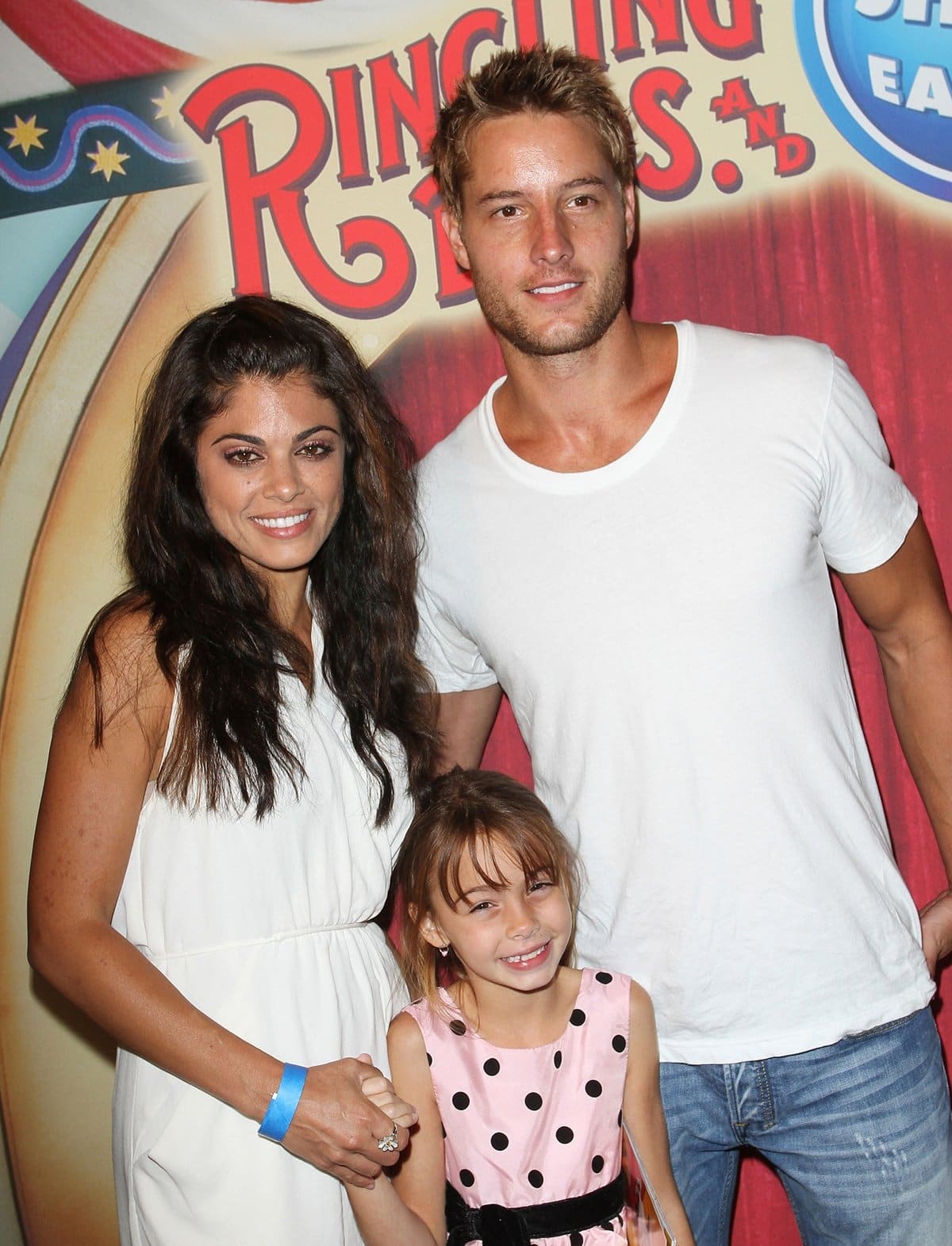 Actress Lindsay Hartley, daughter Isabella Hartley and husband actor Justin Hartley attend Ringling Bros. & Barnum and Bailey & Starlight Children's Foundation's premiere of "Fully Charged"