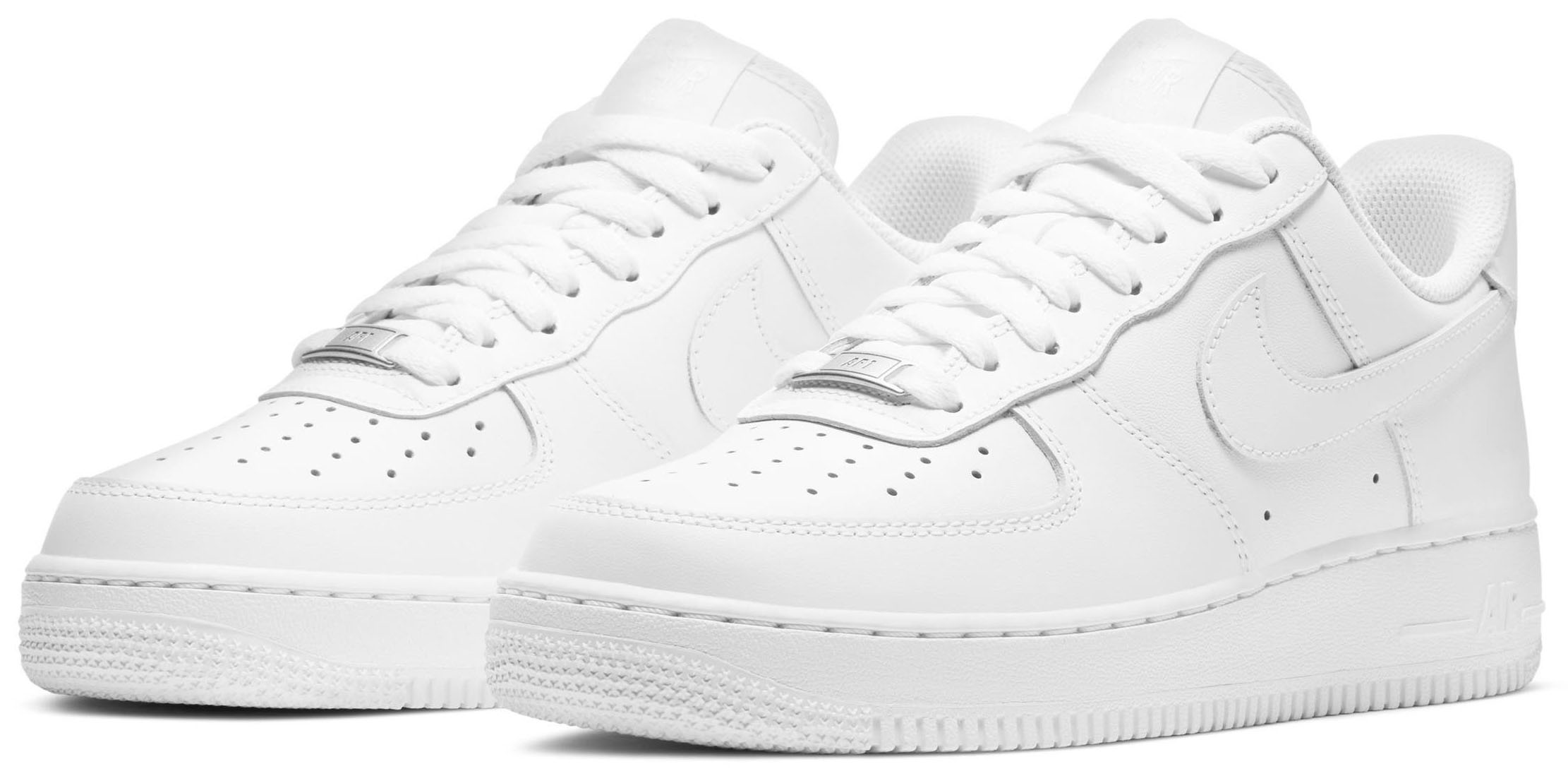 These 80s throwback sneakers feature a classic low-cut silhouette with perforations, crenellations along the tread, and Nike's Air cushioning unit