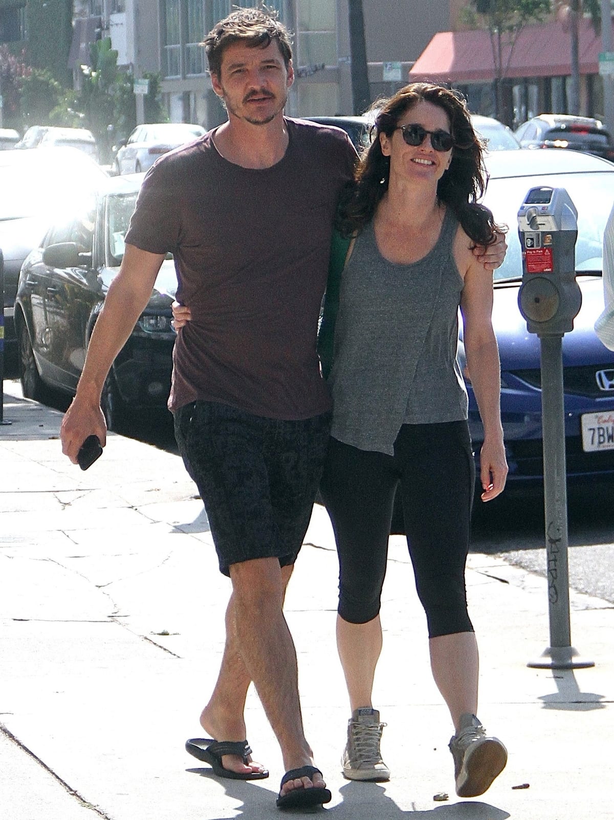 Game of Thrones star Pedro Pascal and Robin Tunney of The Mentalist a romantic stroll