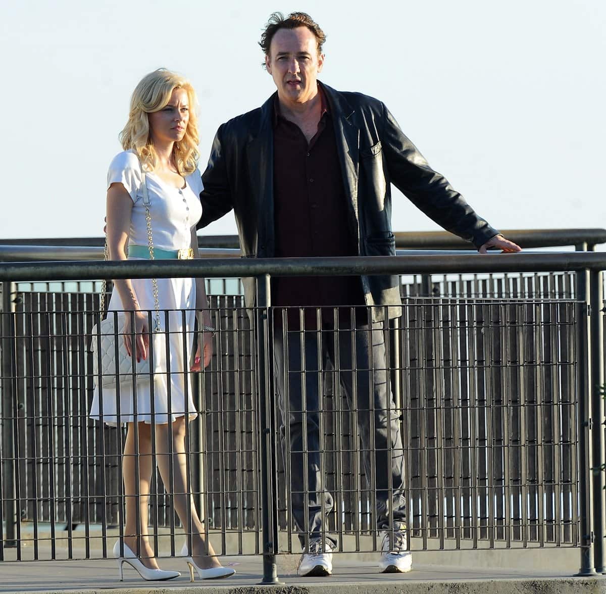 Elizabeth Banks as Melinda Ledbetter and John Cusack as Brian–Future watching the sunset while filming a scene for the 2014 American biographical drama film Love & Mercy