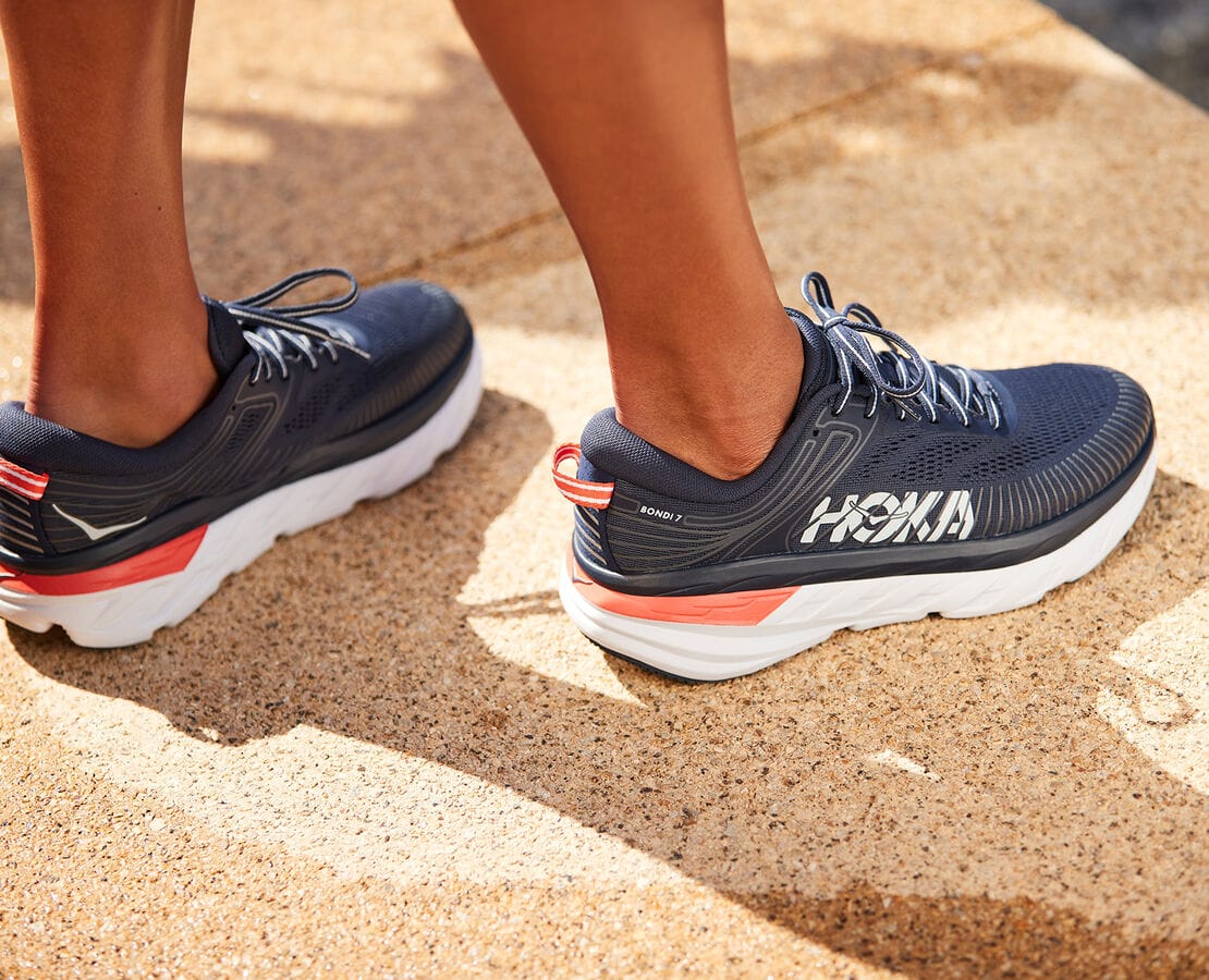 The popular Bondi 7 sneaker delivers a smooth, balanced ride over any distance