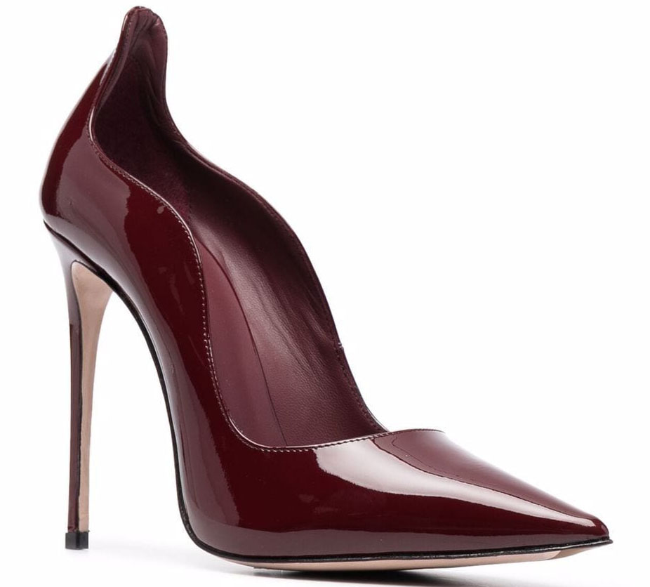 These Le Silla pumps have wavy edges, pointed toes, and about 4.7-inch towering stiletto heels