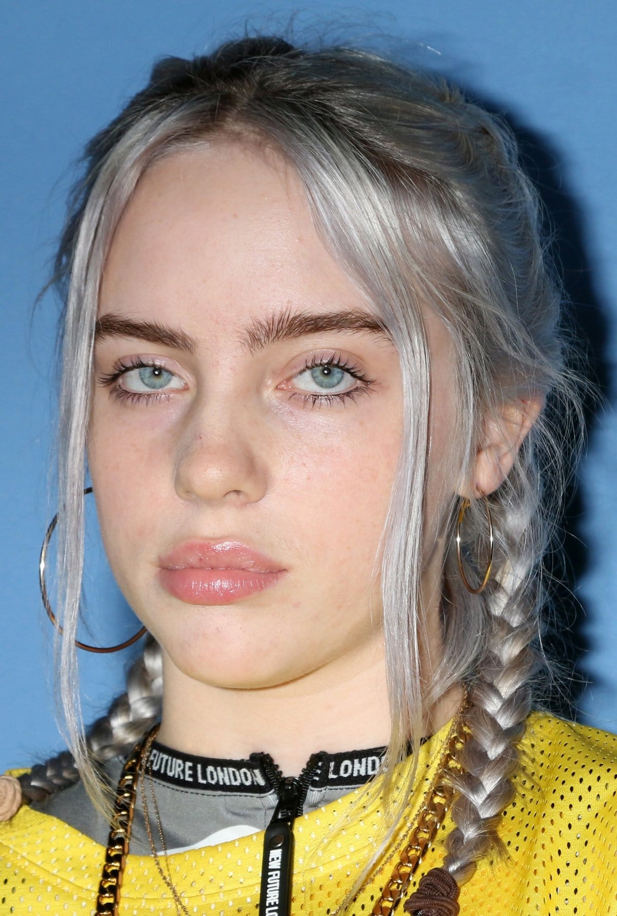 Singer Billie Eilish shows off her beautiful blue-gray eyes at the premiere of Warner Bros. Pictures' "Everything, Everything"