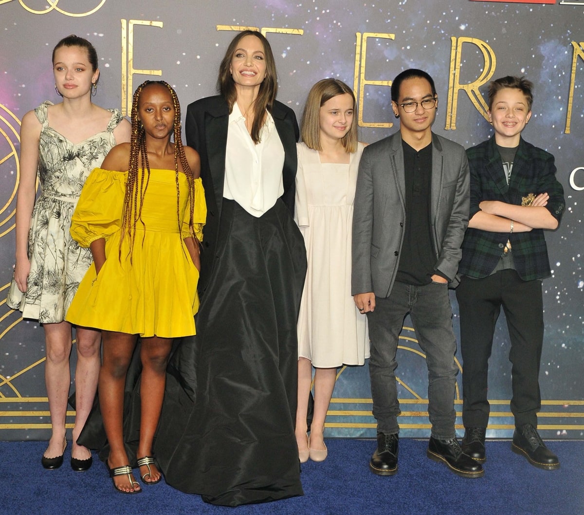 Shiloh Jolie-Pitt, Zahara Jolie-Pitt, Angelina Jolie, Vivienne Jolie-Pitt, Maddox Jolie-Pitt, and Knox Jolie-Pitt