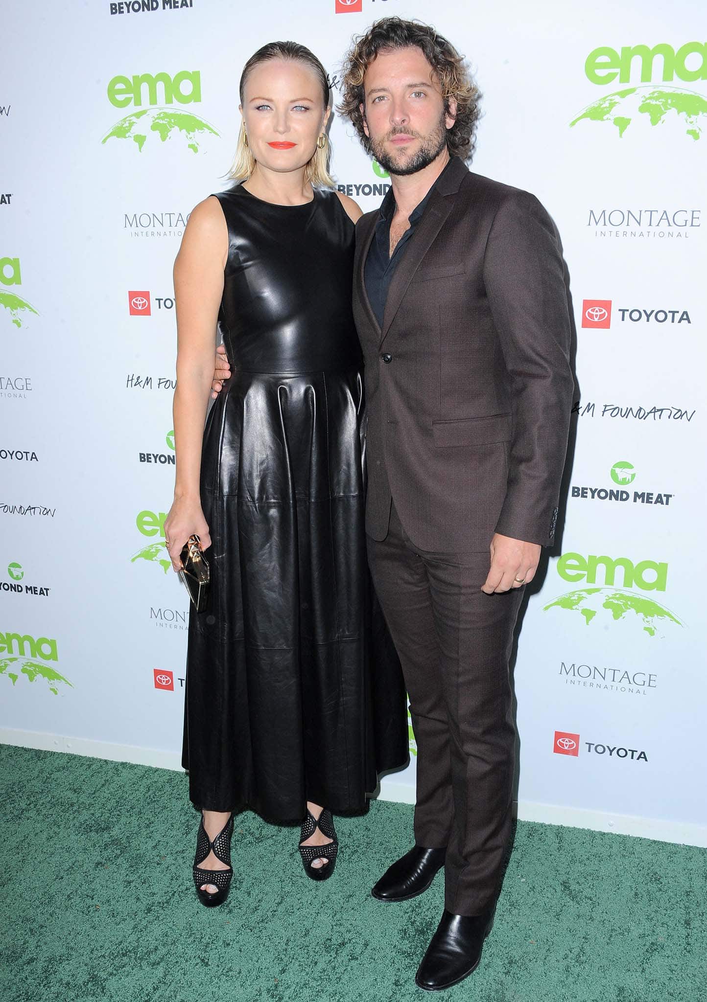 Malin Akerman and Jack Donnelly at the 2021 Environmental Media Association Awards Gala on October 16, 2021