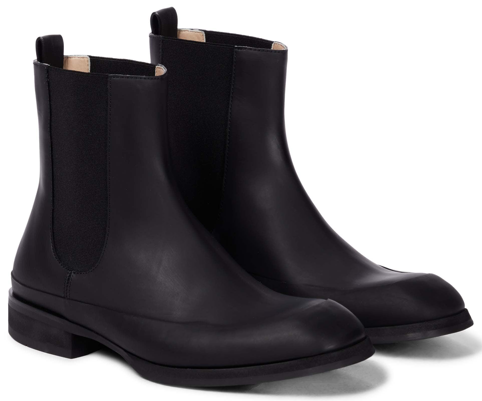 A versatile and classic pair of Chelsea boots made from grained calfskin leather