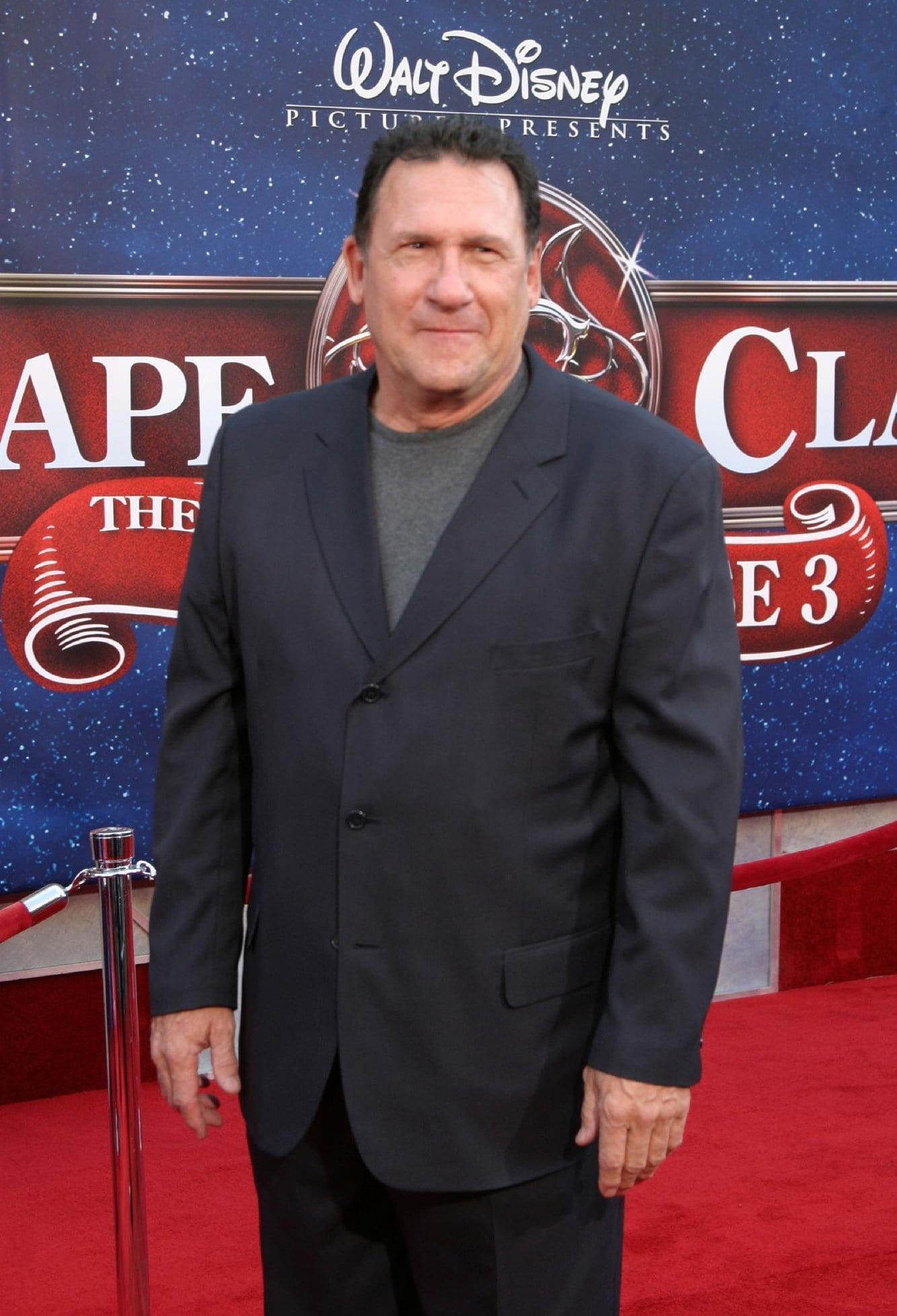 Art LaFleur, known for his roles as Babe Ruth in The Sandlot or the Tooth Fairy in The Santa Clause movies, died after living for 10 years with Parkinson's disease